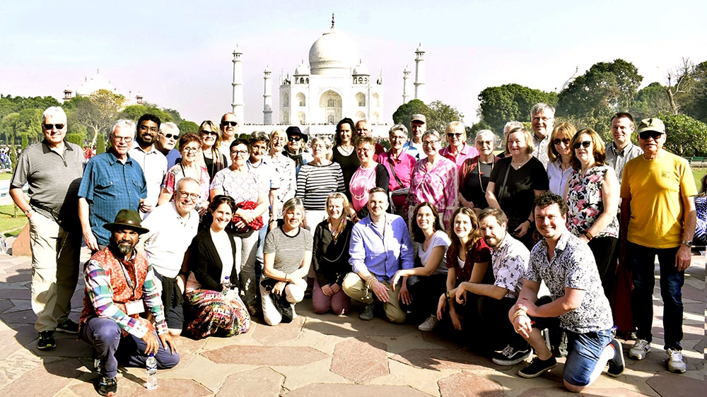 Balver grüßen von der Grabmoschee Taj Mahal