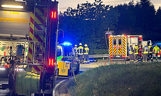 Motorradfahrer nach Unfall nicht ansprechbar