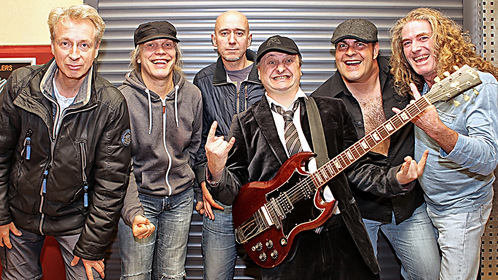 Erstklassige AC/DC-Coverband in der Balver Höhle