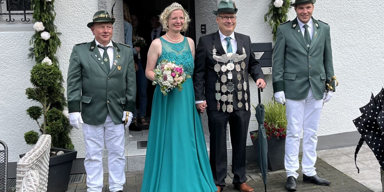 Steffen und Christina Eisengardt lassen sich in Volkringhausen feiern