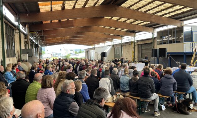 Zahlreiche Christen pilgern am Morgen nach Garbeck