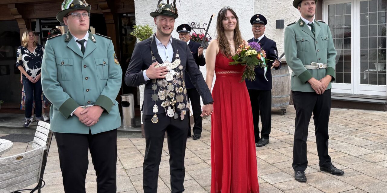 Dennis und Laura Loyen regieren in Eisborn