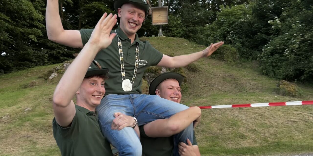 Simon Lürbke regiert über die Beckumer Jungschützenschaar