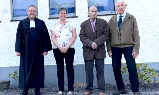 Festliche Jubelkonfirmation in der evangelischen Kirche Balve