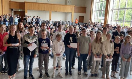 Realschule Balve ehrt Jahrgangsbeste und Stufensieger
