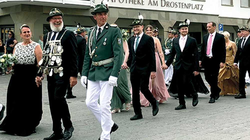 Marching Band gibt am Sonntag Marsch-Takt beim Festzug vor