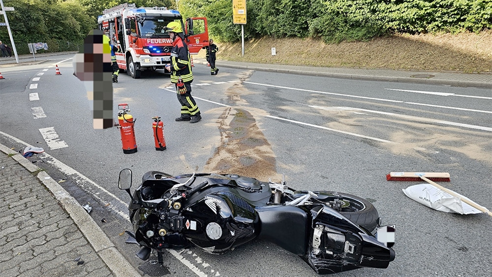Motorradfahrer schwer verletzt nach Sturz