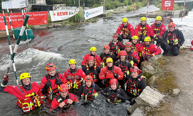 Zwölf neue Spezialkräfte für den Einsatz im Wasser