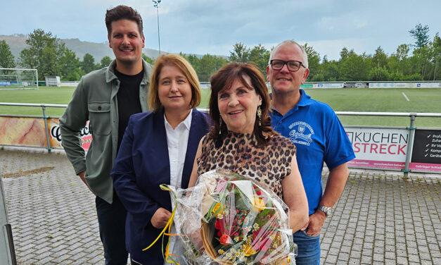 „Blumenstrauß des Monats“ geht an Christa „Kiki“ Knoop