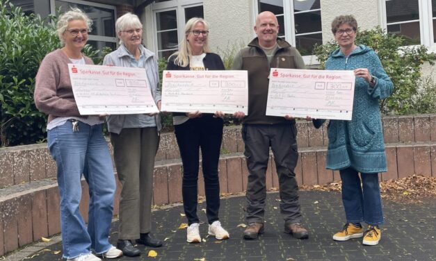 Hegering Balve spendet 900 Euro an Grundschulen