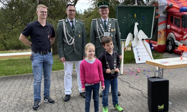 Langenholthausen feierte doppelt