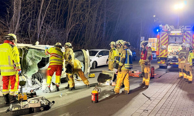 Technische Rettung aus verunfalltem Fahrzeug