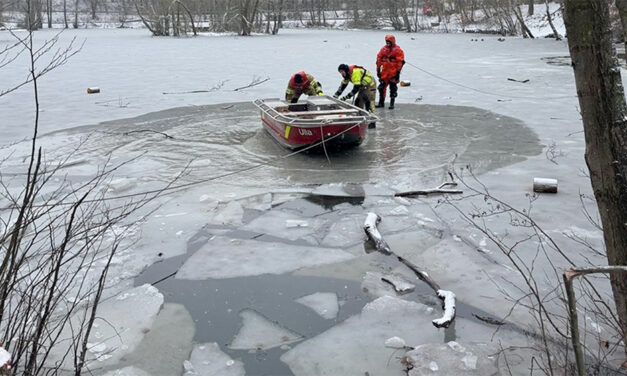 Feuerwehr Menden übt Eisrettung