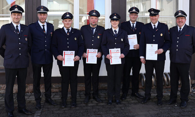 Feuerwehrehrenzeichen für Björn Bender