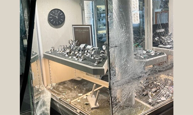 Spektakulärer Einbruch in Juweliergeschäft