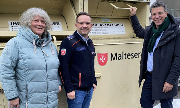 Zwei neue Altkleidercontainer am Bring- und Wertstoffhof