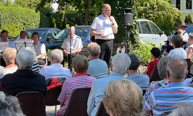 Kommenden Sonntag Wallkonzert im Park