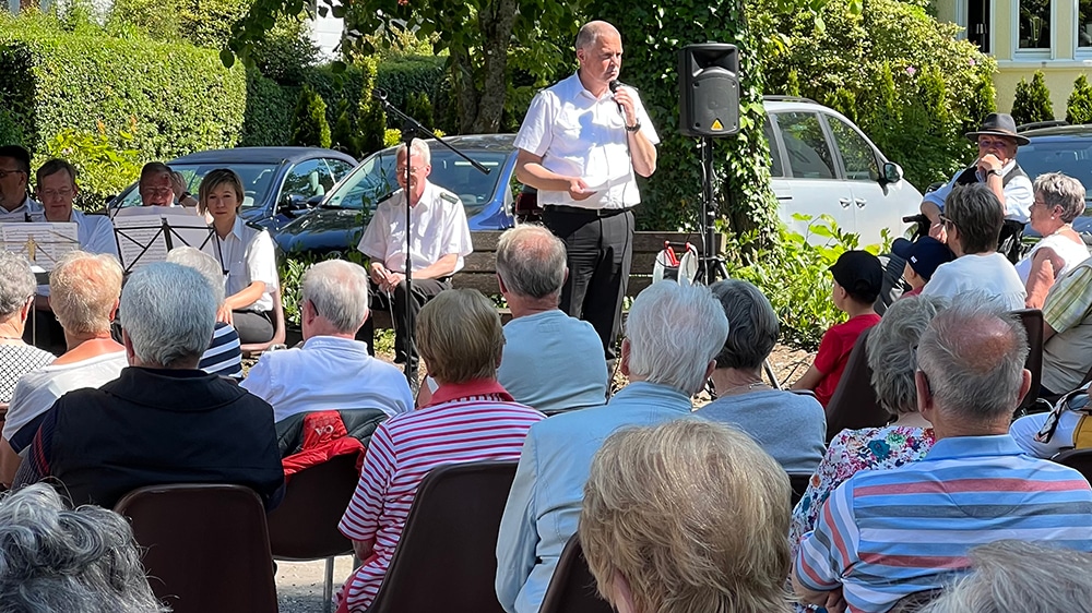 Kommenden Sonntag Wallkonzert im Park