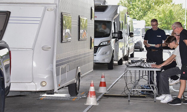 Campingmobile auf der Waage