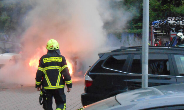 Auto ging in Flammen auf